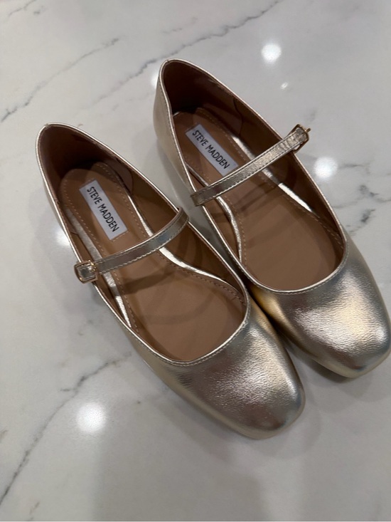 Steve Madden Shoes - Steve Madden Metallic Gold Mary Jane Flats Size 8